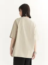 万有引力博物館グラフィティプリント 半袖Tシャツ【女性用・綿100%・ゆったりシルエット】