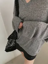 夏用 レディース 長袖Vネック トップス【軽量で・カジュアルデザイン】