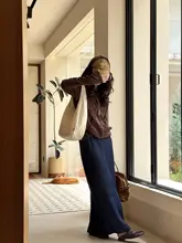 花柄デザインのラウンドネックファスナー付きフーディ【女性用・秋冬向け・透かし編み】