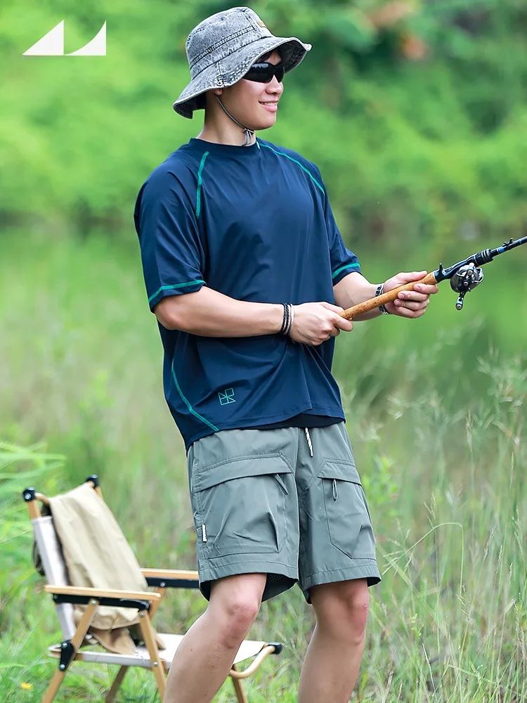 海釣りキャンプ用フィッシングTシャツ：涼感と速乾性を実現する海行の紺色短袖