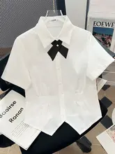デザイン性の高い女性用JK制服ホワイトシャツ【タイトフィット・  ショートスリーブ・カジュアルコーディネート可能】