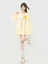 2点セット レディース シャツ スカート Vネック 立体フラワー イエロー 爽やか 秋 「KEIKO」