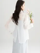 フレンチスタイルの立体的な蝶結びデザイン青色キャミソールワンピース【夏用・美しいシルエット・UVカット】（セットアップ対応）