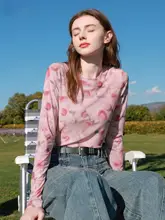 網状花柄Tシャツ【ラウンドネック・長袖・フィットデザイン】