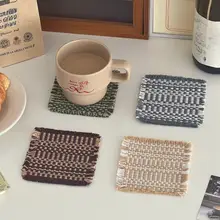レトロな麻混素材の編み杯マット【正方形・テーブル用・コーヒー・水用】