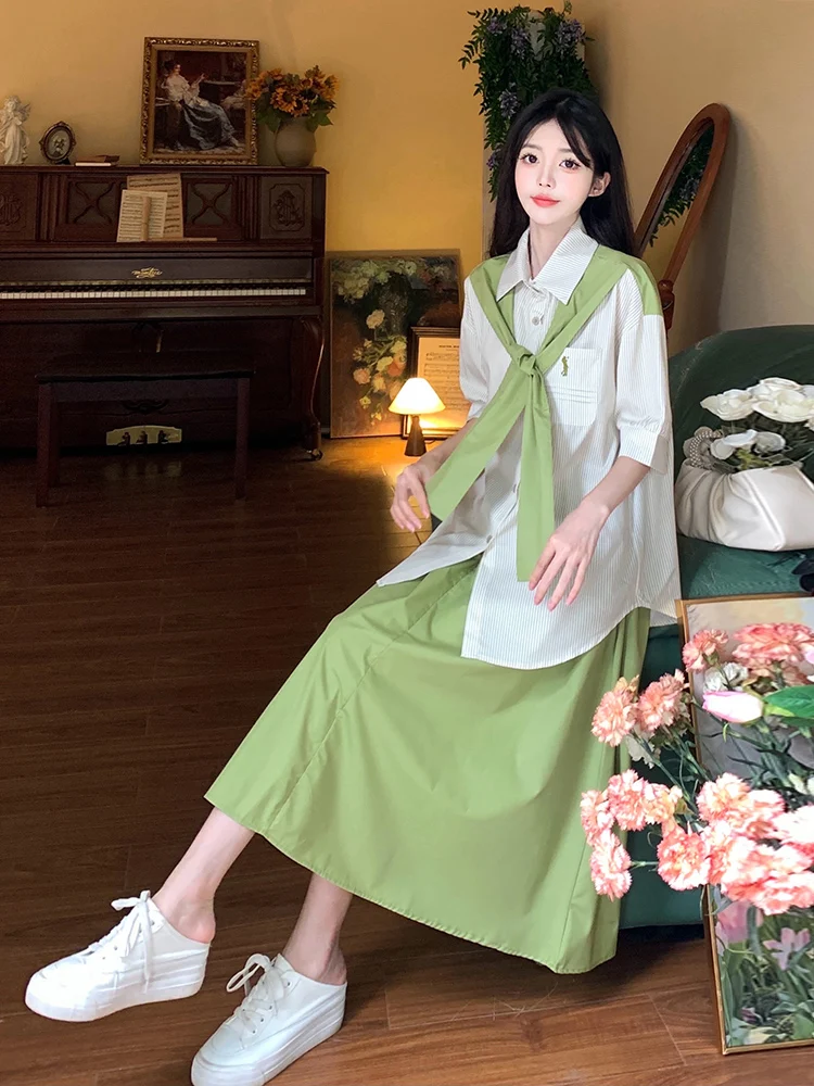 大きいサイズの夏季カジュアルコーディネート女性用シャツとスカートセット