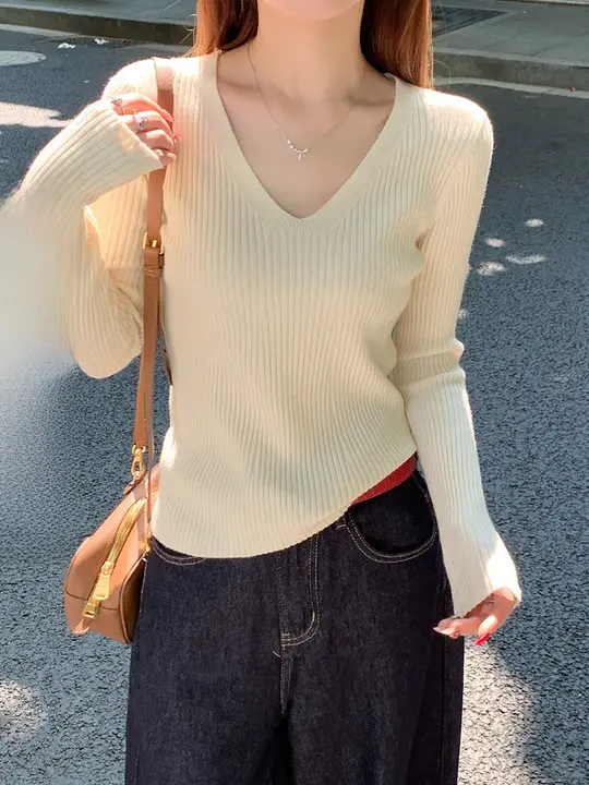 Vネックニットセーター【レディース・春秋用・高級感】