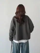 ゆったりしたデザインのショートコート【フェイクムートン・パーカ・秋冬用】
