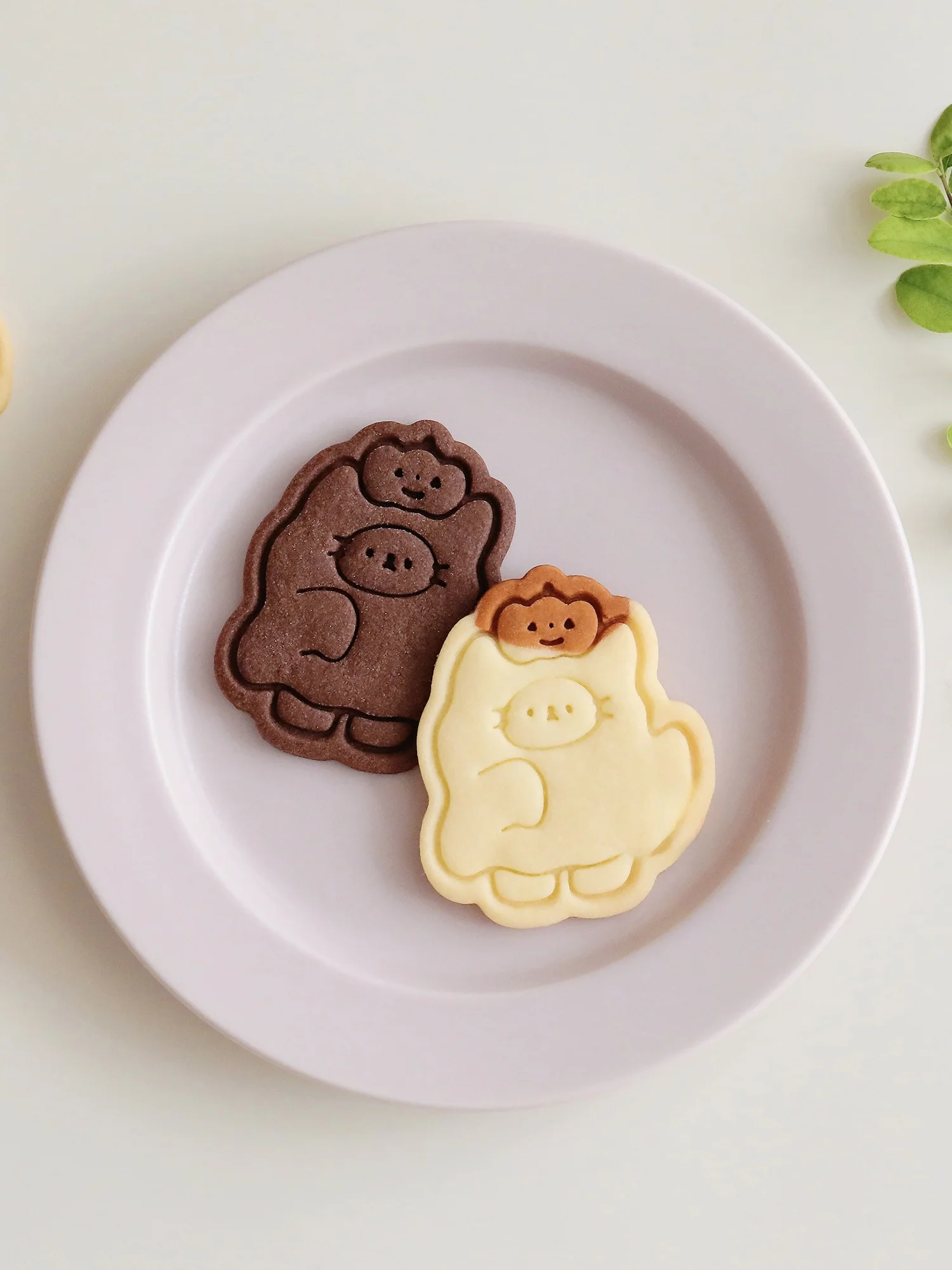 ハロウィン用ゴーストキャットクッキーカッター：可愛いカボチャデザインで簡単なバケツクッキー作りを可能に