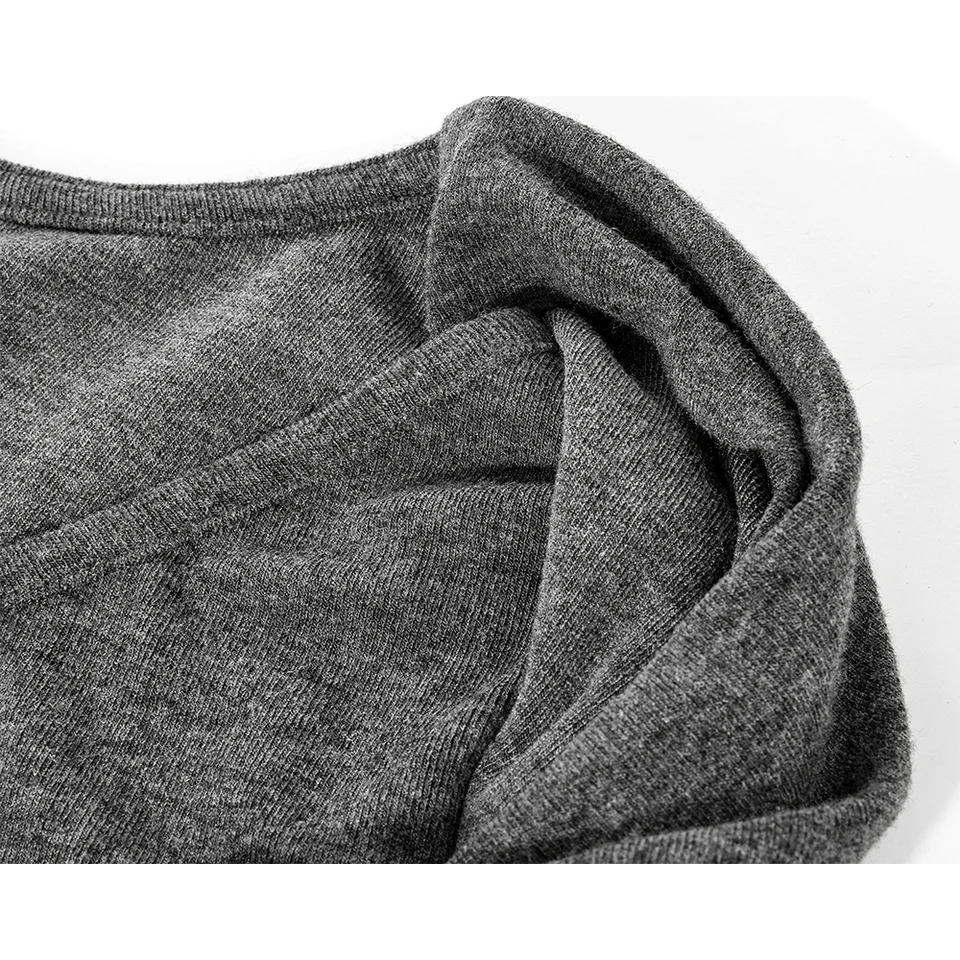デザイン性のあるVネック長袖Tシャツ【不規則なシルエット・スリム効果】