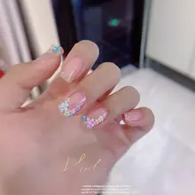 ネイルデコレーション 彩色の五弁花とパール・スチールビーズの混合デザイン【夏用】