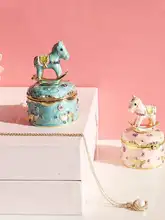 精巧なデザインのエナメル工芸装飾ボックス【ジュエリーボックス・馬の形・誕生日プレゼント】