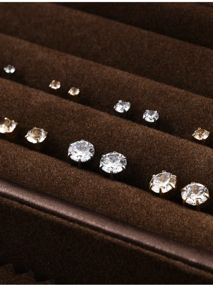 医療用チタン製シンプルデザインの耳飾り【キラキラのジルコニア・睡眠用・アレルギー対応】