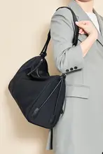 大容量トートバッグ【肩掛けタイプ・軽量・ジム＆旅行用】