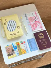 防水レザー旅行用パスポートケース【ショルダー紐付き・小物収納用】