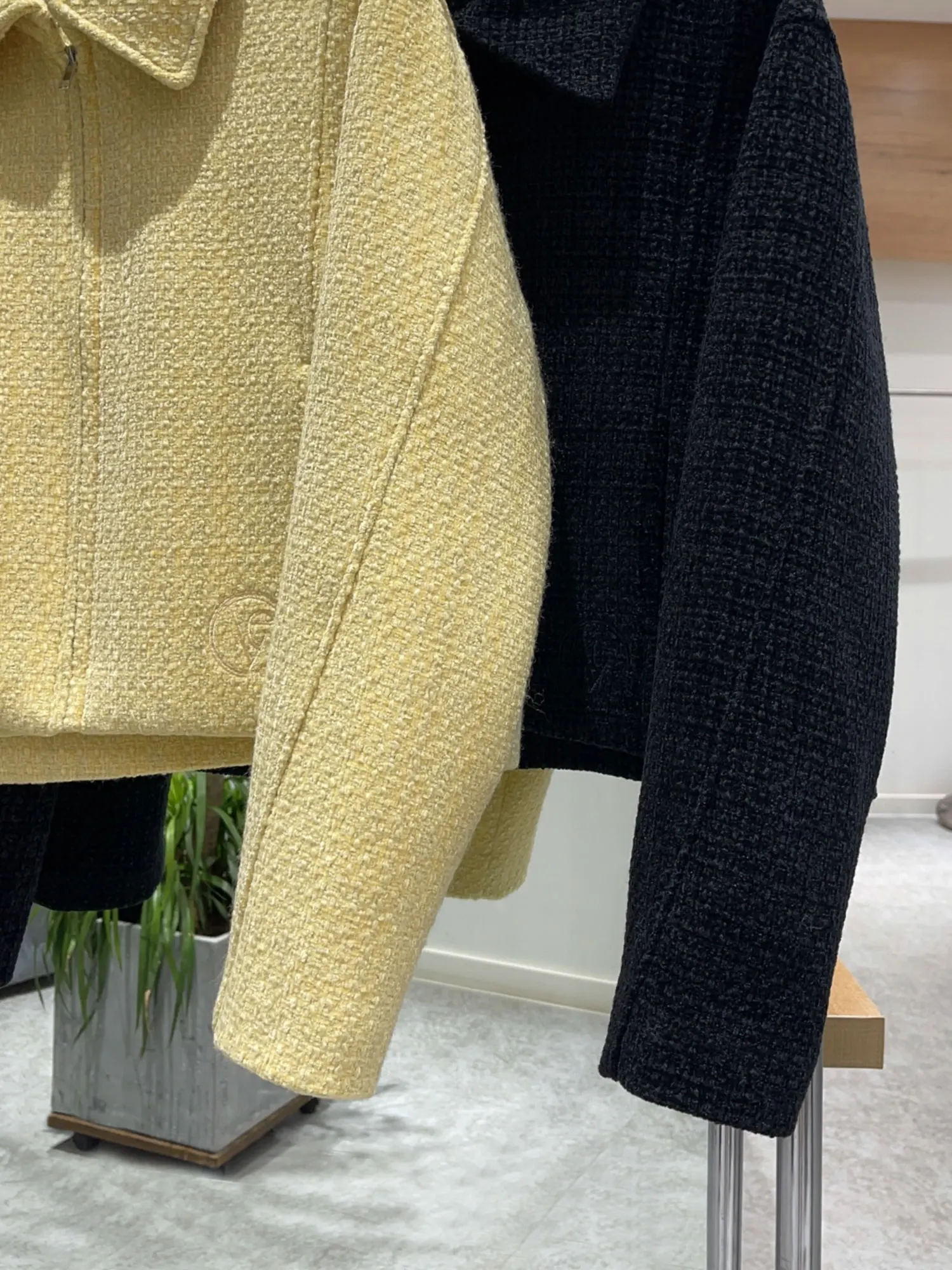 セリーヌ ジャケットを選ぶなら、ヴィンテージ風の刺繍コートが今こそおすすめ？