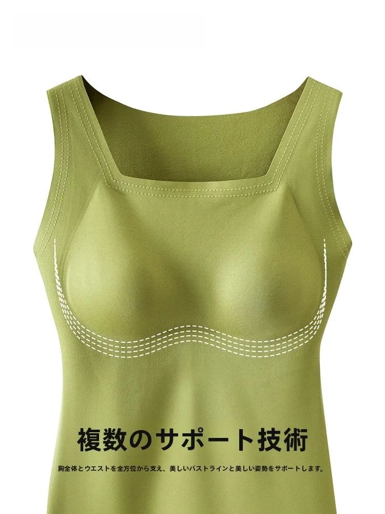 女性用インナー【胸パッド付き・秋冬用】の暖かさと肌触りの実態とは
