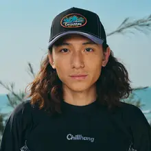 レトロアメリカンスタイルの弯曲つばキャップ【通気性・スケートボード・ストリート・サーフィン用】