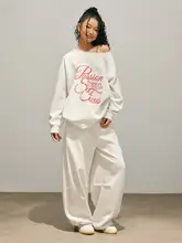 斜め肩デザインの米白色スウェットシャツ【極上の柔らかさ・快適な通気性・アメリカンカジュアル】（セットアップ対応）