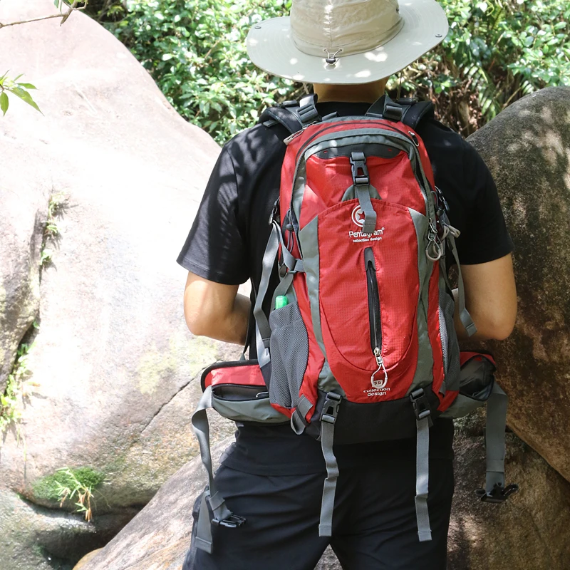 五角星の防水登山リュックサック【男女兼用・旅行・ハイキング用】