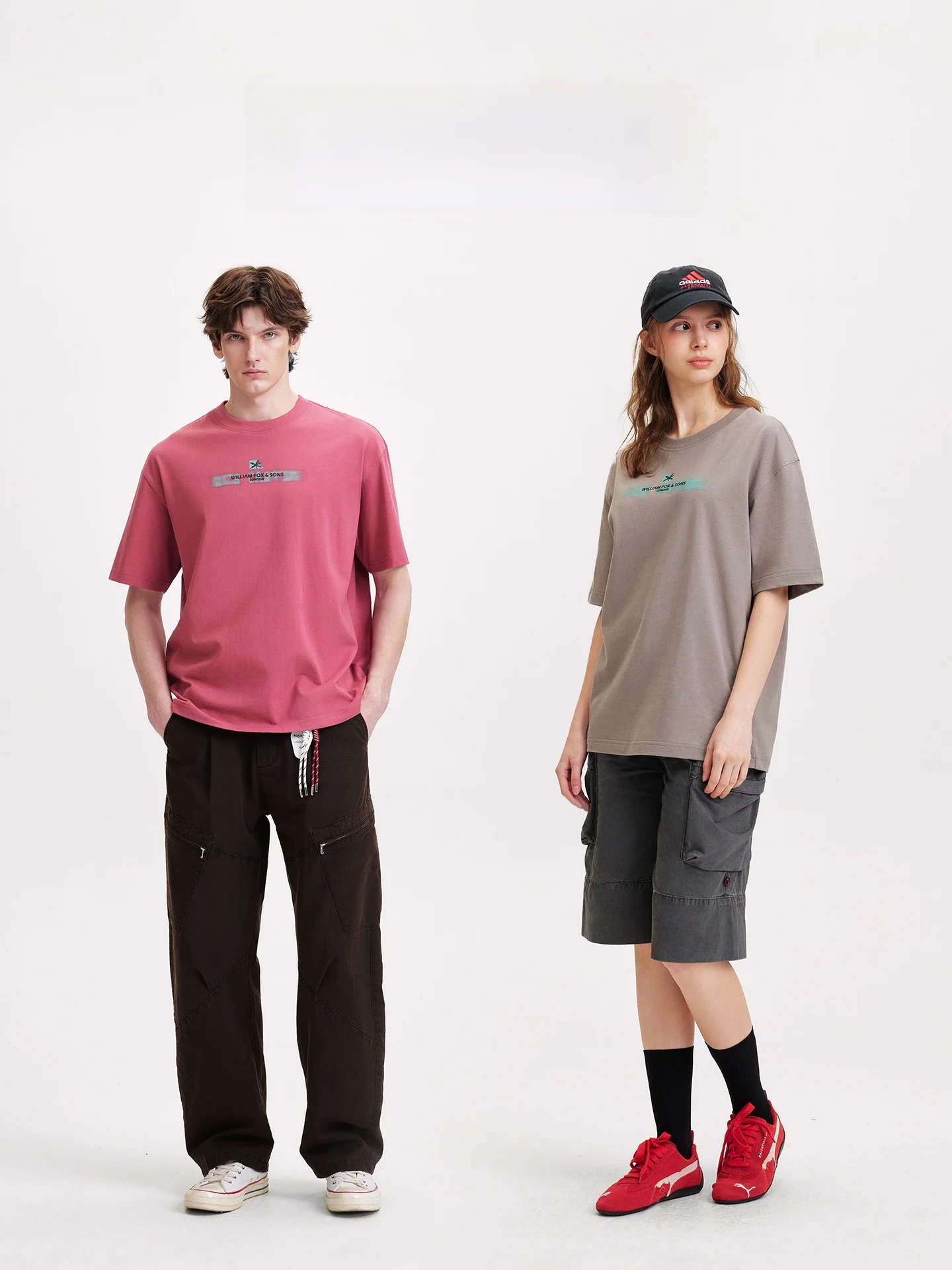 威廉.福克斯 した印象の短袖Tシャツ：花柄コットン100%で夏の日常を軽やかに