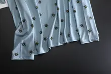 春用 大きいサイズ ニットコットン 長袖Tシャツ【グレーとブルー・蜂柄・クルーネック】