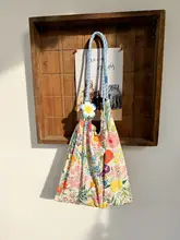 海辺のリゾートスタイル 小花柄巾着キャンバスバッグ【大容量・薄型トートバッグ・カジュアル】（セットアップ対応）