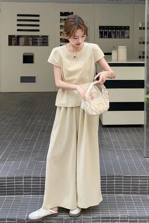 夏用カジュアルTシャツ＆薄手ワイドパンツ【スタイリッシュ・女性用・体型カバー】（セットアップ対応）