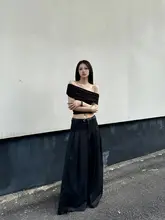 肩出しデザインのブラック短袖Tシャツ【女性用・スリムフィット・夏用】