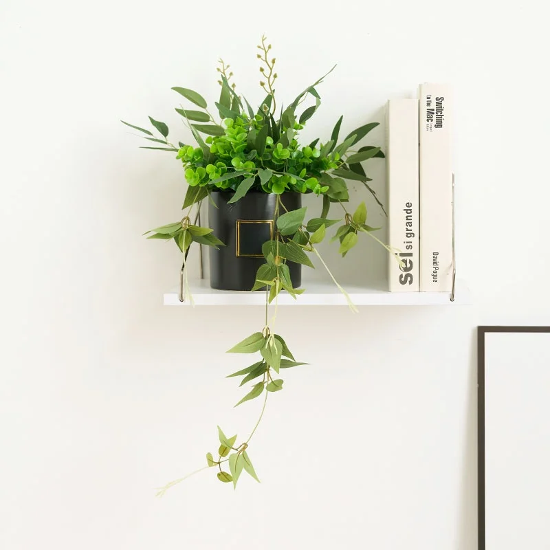 リアルな造花のデスクトップ装飾：観葉植物リーフデザインの小型サイズがインテリアに与える影響