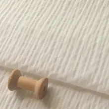 オフホワイトのバブル小さな正方形のシフォン生地