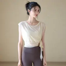 軽やかで通気性の良いヨガウェア【女性用・ショートスリーブ・一体型フィットネスブラ・夏用】（セットアップ対応）