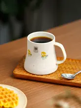 美濃焼の千日草デザインマグカップ【手作り・陶器製・花柄】