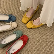 内増高デザインの浅口赤色女性用バレエシューズ【一足で簡単着用・ファッション】（セットアップ対応）