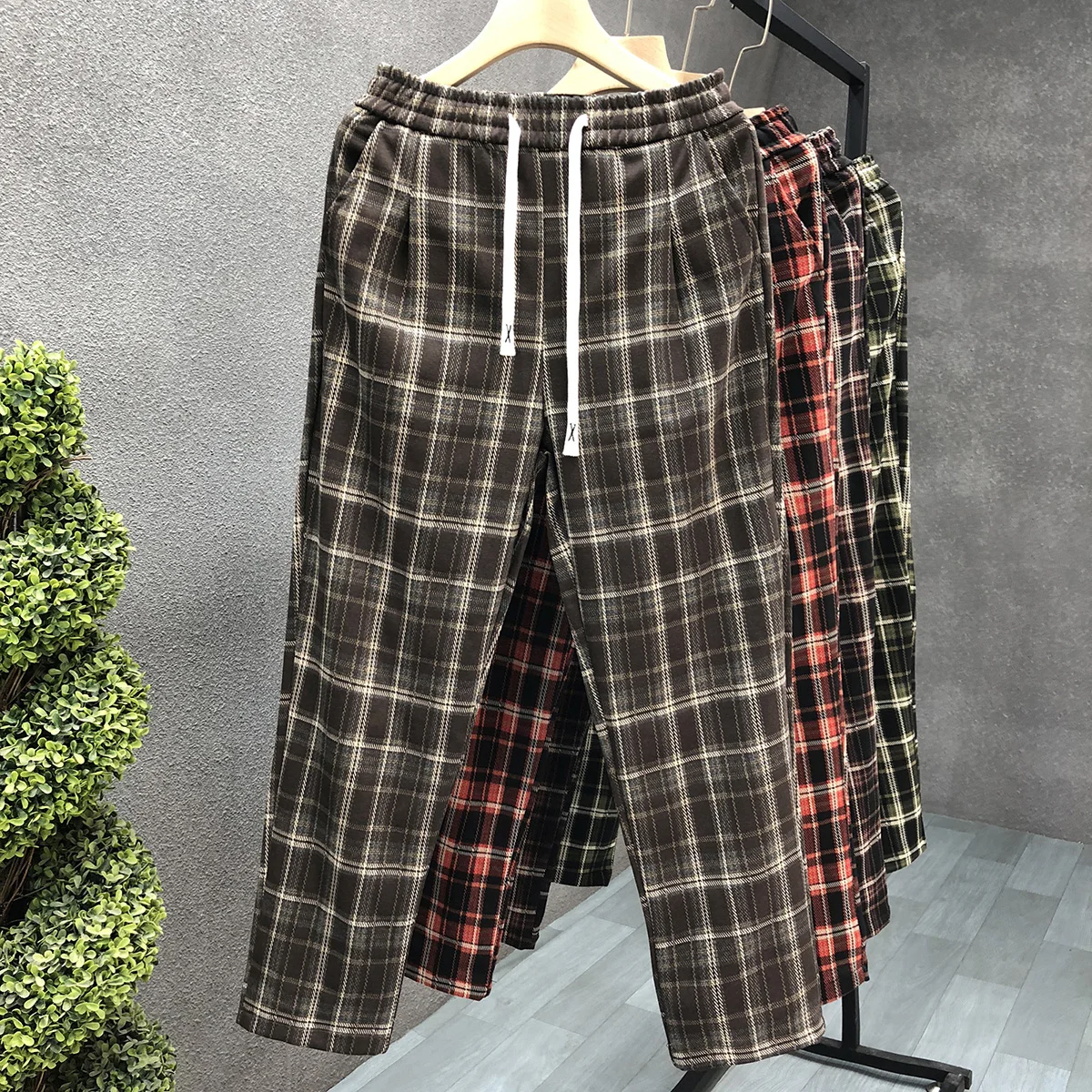 カーゴパンツ メンズ コーデ - 韓国風レトロチェック柄ストレートパンツのファッション特性