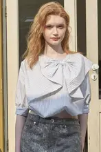 フリル付きストライプ半袖ブラウス【夏用・リボンデザイン・レディース】