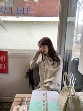 秋冬にぴったりの雰囲気漂うカーディガン【ニット・女性用・披肩デザイン】（セットアップ対応）
