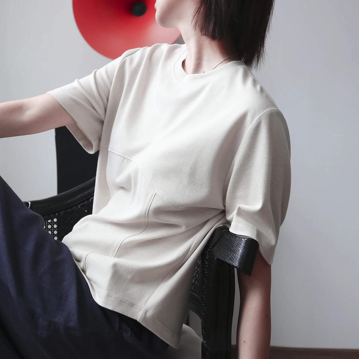 ゆるいtシャツの選び方は？5選で通勤からレジャーまで自在に活用できる