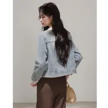 レースのアクセントが魅力的な短丈デニムジャケット【女性用・スタイリッシュデザイン】