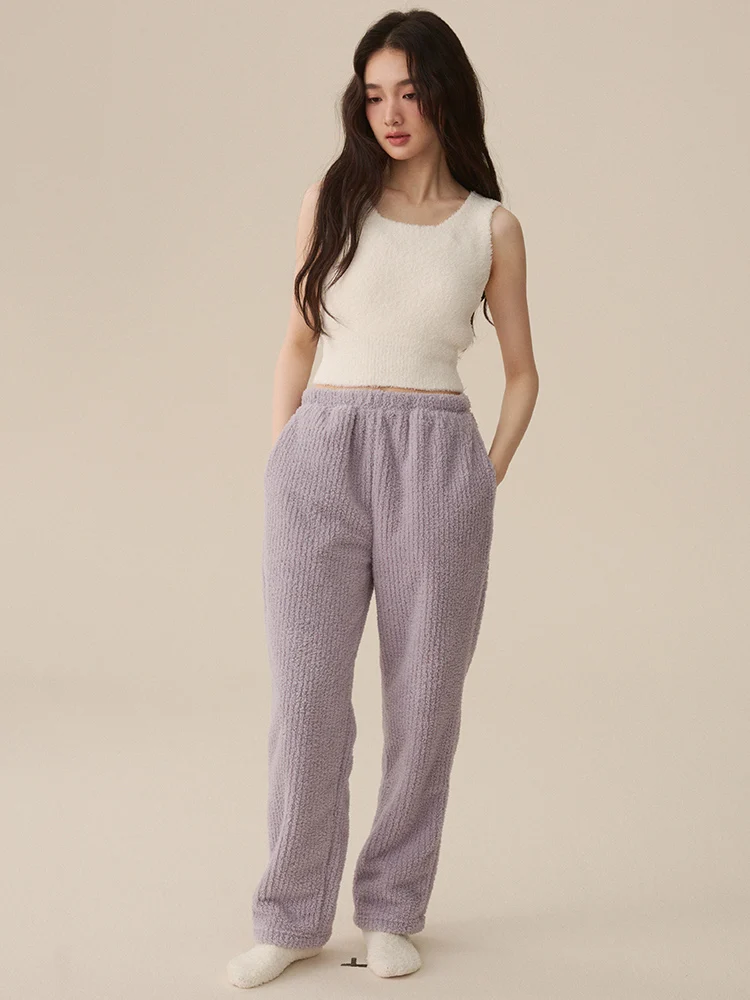 無難な服としての暖かいフリースパジャマパンツ：ストライプデザインと加厚素材の実用性解析