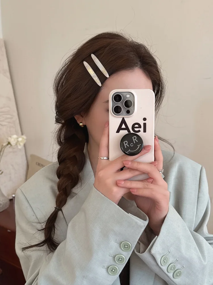 前髪用アセテートヘアクリップ：シンプル一字型で自然なスタイルを実現