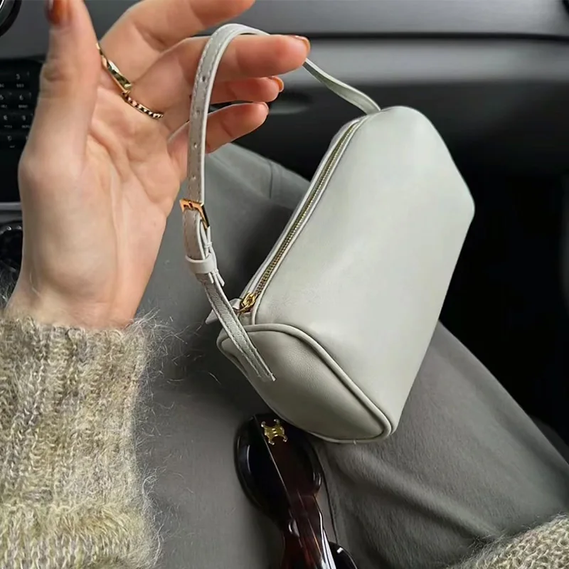ミニマルデザインの四角い手提げ筆筒バッグ：300円文房具プレゼントとしての実用性とシーン別評価