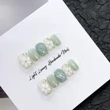 プレスオンネイル ショート キャットアイ 手描き 小花柄 クリアグリーン ハンドメイド 上品 透明感