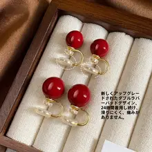 高級感のあるレトロな赤いパールイヤリング【穴あけ不要・新年用・女性用】