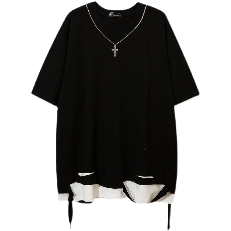 オーバーサイズTシャツでかすぎたってどうやって直す？デザイン性のある切り替え風Tシャツで解決するリアルなスタイリング
