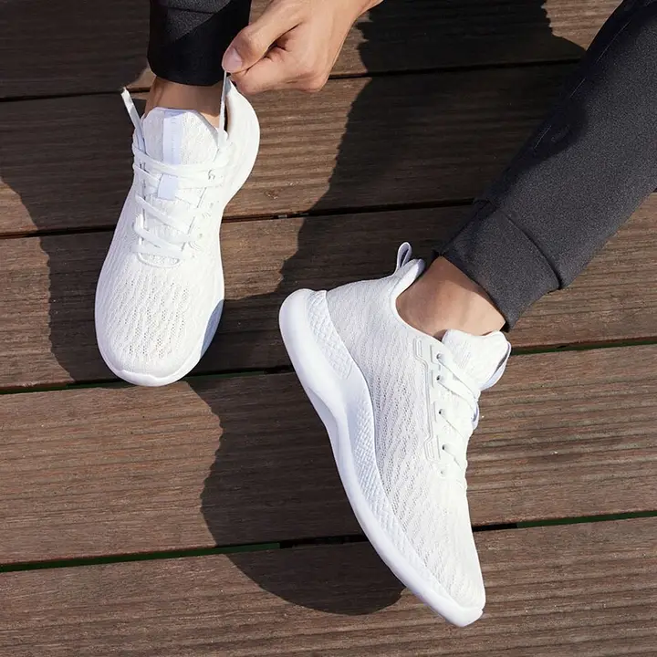 361° 通気性のあるメッシュ素材の男性用スポーツシューズ【軽量・クッション性・カジュアルランニングに最適】