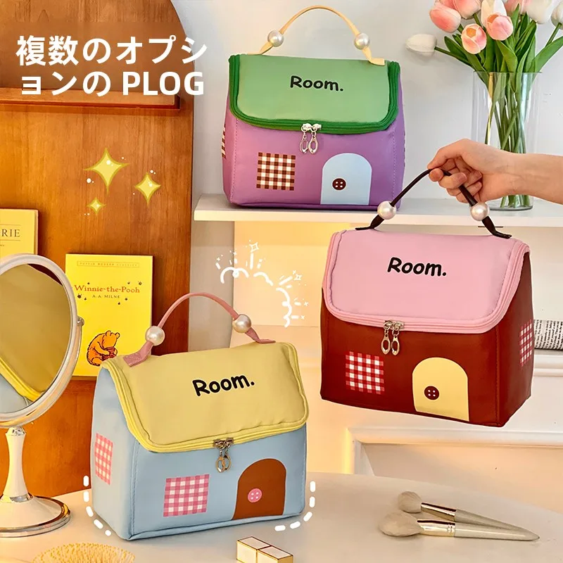 コンパクト バンとは？大容量メイクアップポーチの実用性と使用シーン解析