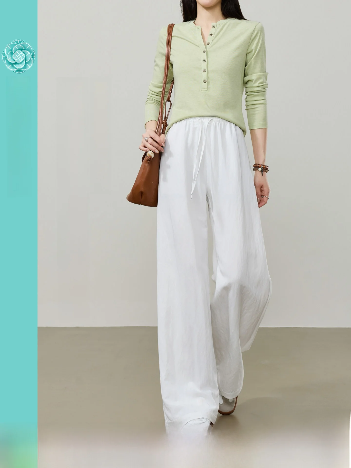 白いパンツに透けてしまうのはなぜ？透けない色を選ぶための本物の選び方とは