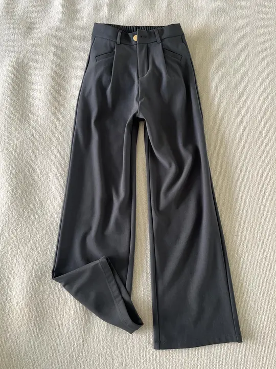 グレーのワイドレッグスーツパンツ【感・通勤用・ストレートデザイン】