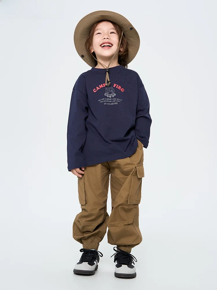 男の子用春用キャンプ長袖Tシャツ：柔らかさと着回し性を重視した日系デザイン